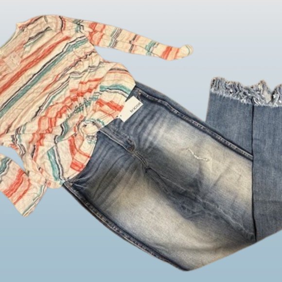 Tricot High Rise Fray Ankle Hem Jeans  (2) - Picture 2 of 7